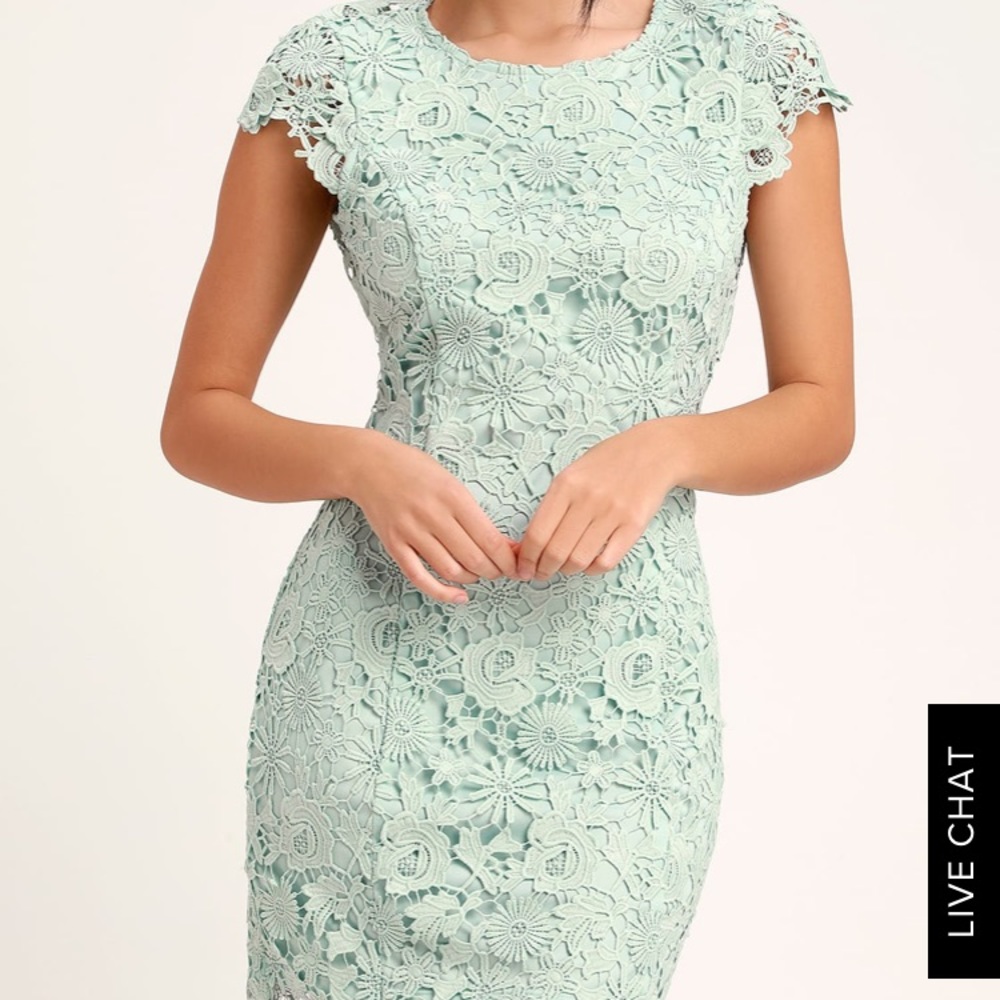 Lace backless dress